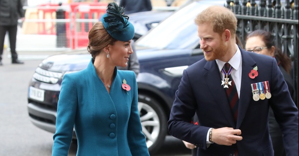 Prince Harry Attends ANZAC Service Ahead of Royal Birth