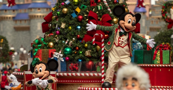 Match the Holiday Celebrations Happening at Disney World! - Dailybreak